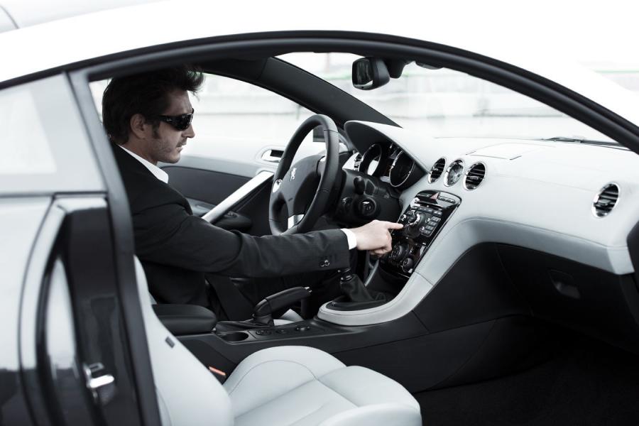  Peugeot RCZ 2009 года  (фото 3 из 100)